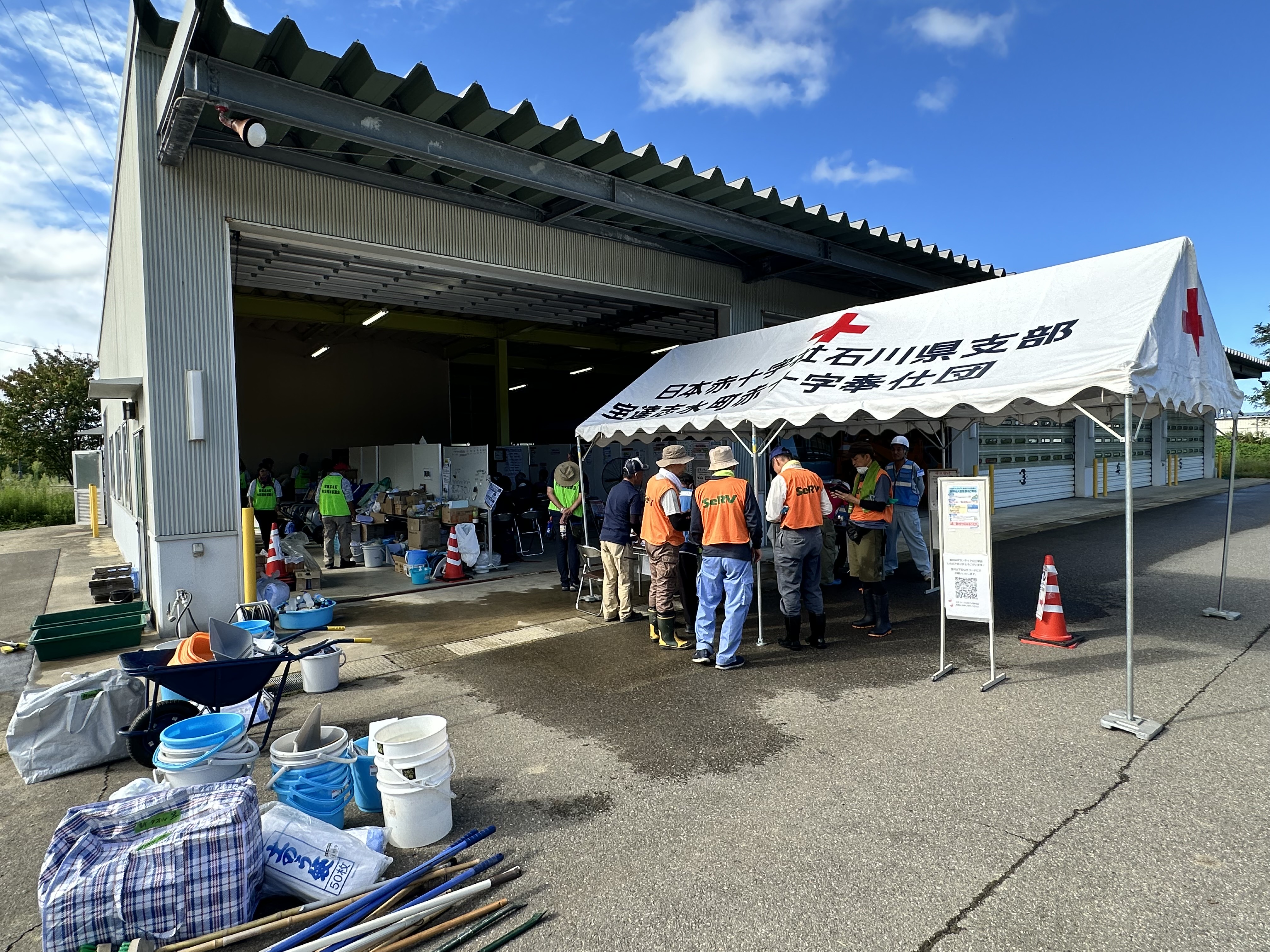 宝達志水町 能登半島豪雨 床上浸水家屋の清掃作業 災害ボランティア
